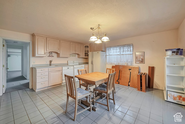 Photo 19 for MLS #2078281 at 1481 W Midas Creek Dr