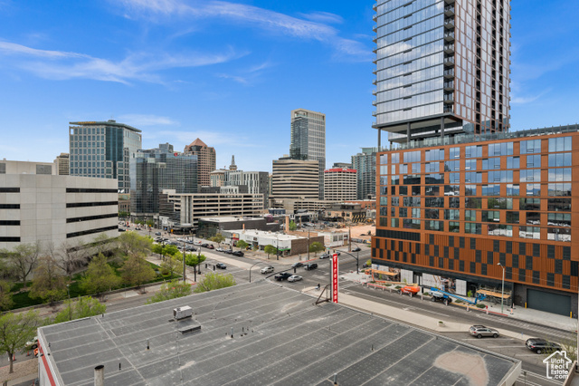 Photo 19 for MLS #2078408 at 230 E Broadway #1001