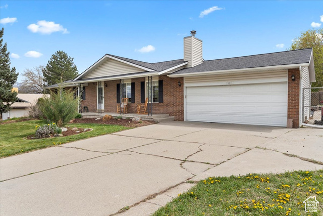 Photo 2 for MLS #2078547 at 1501 W Bluemont Dr