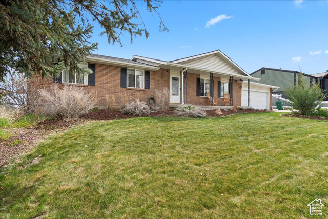 Photo 3 for MLS #2078547 at 1501 W Bluemont Dr