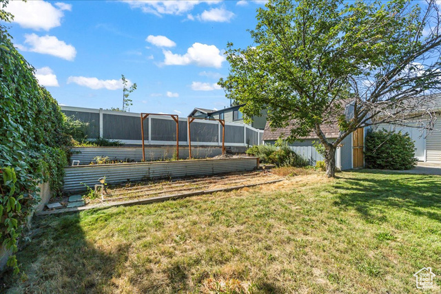 Photo 40 for MLS #2078547 at 1501 W Bluemont Dr