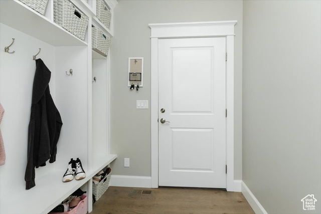 Photo 37 for MLS #2078641 at 535 N Pheasant Hollow Ln