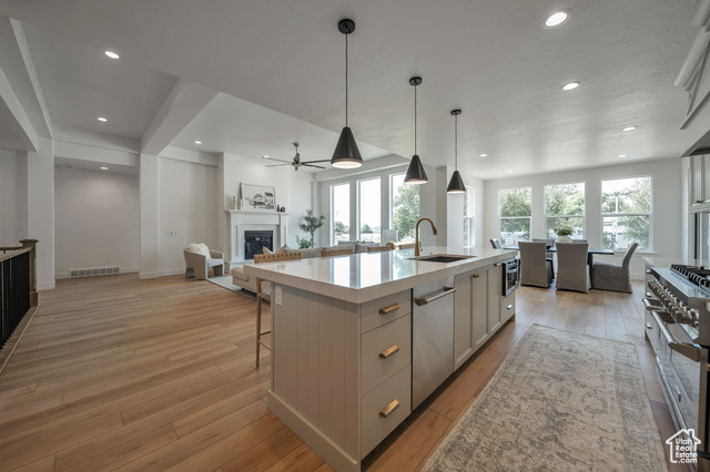 Photo 5 for MLS #2078677 at 1910 W Bonneville Ln