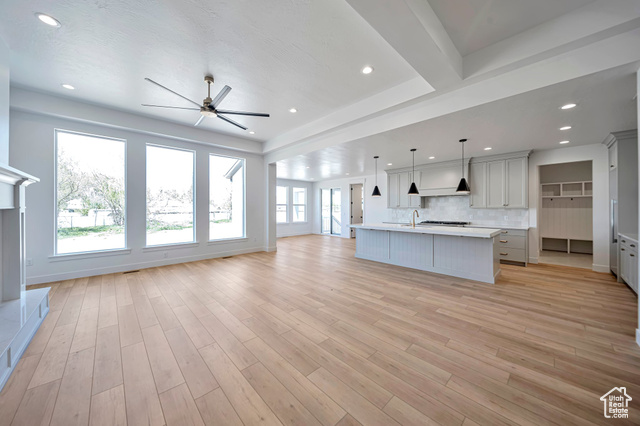 1910 W BONNEVILLE LN, Kaysville UT 84037