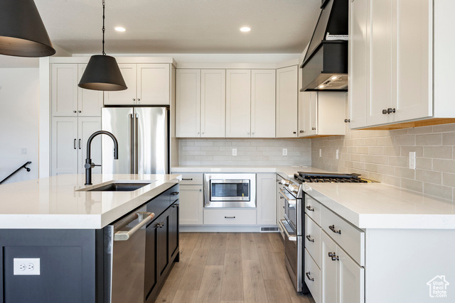 Photo 9 for MLS #2078678 at 6002 N Fairview Dr #226