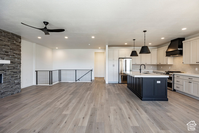 Photo 7 for MLS #2078678 at 6002 N Fairview Dr #226