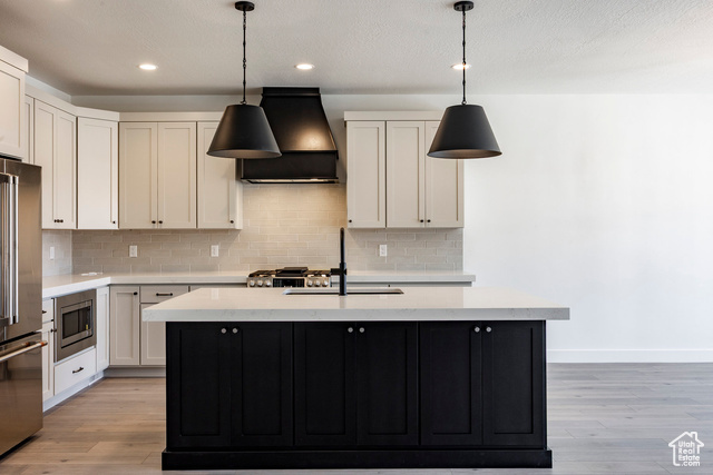 Photo 4 for MLS #2078678 at 6002 N Fairview Dr #226
