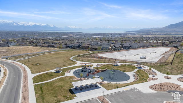 Photo 40 for MLS #2078756 at 543 W Flora Dr