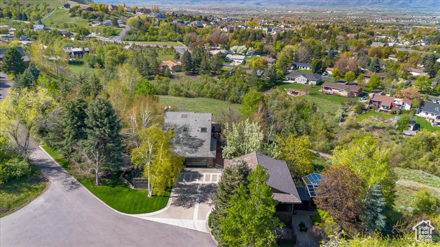 Photo 36 for MLS #2078772 at 760 Maple Ln