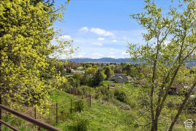 Photo 28 for MLS #2078772 at 760 Maple Ln