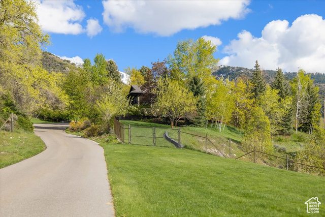 Photo 26 for MLS #2078772 at 760 Maple Ln