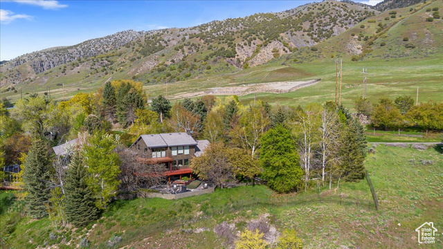 Photo 34 for MLS #2078772 at 760 Maple Ln