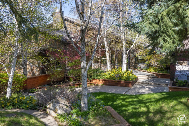 Photo 22 for MLS #2078772 at 760 Maple Ln