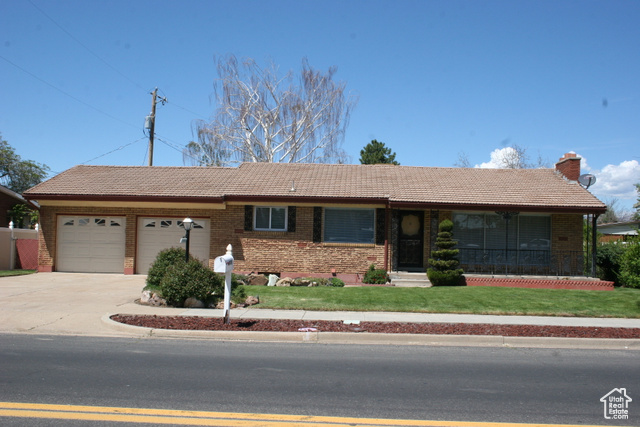 1974 W 5200 S, Roy UT 84067