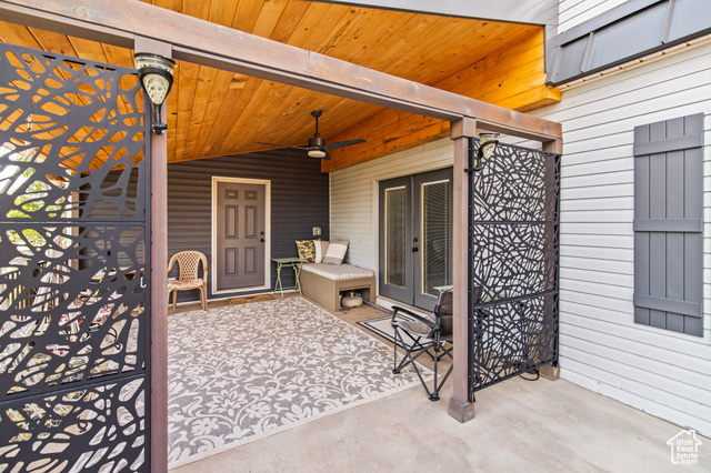 Photo 3 for MLS #2078979 at 3043 W Quakie Haven Rd