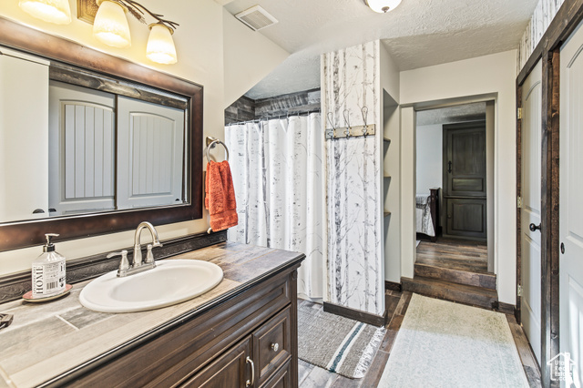 Photo 20 for MLS #2078979 at 3043 W Quakie Haven Rd