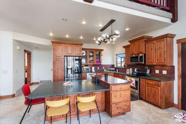 Photo 8 for MLS #2079213 at 287 Crestview Dr