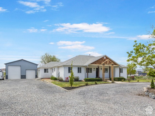 2304 E COYOTE ST, Eagle Mountain UT 84005