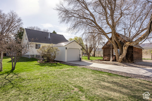 Photo 11 for MLS #2079249 at 3893 E Center Creek Rd
