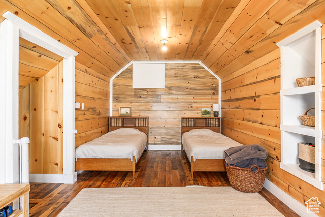 Photo 35 for MLS #2079249 at 3893 E Center Creek Rd