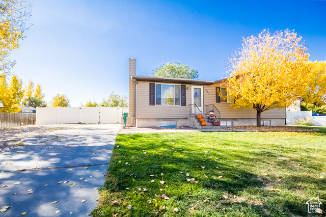 Photo 2 for MLS #2079305 at 322 S 800 West