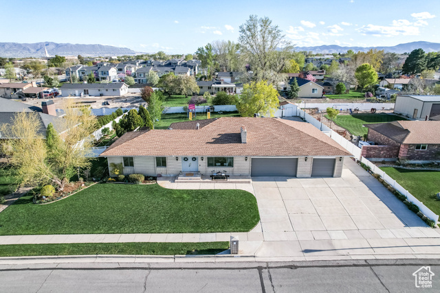 1767 W LAWRENCE CIR, South Jordan UT 84095