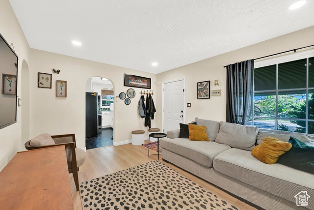 Photo 13 for MLS #2079507 at 2226 Harrison Blvd