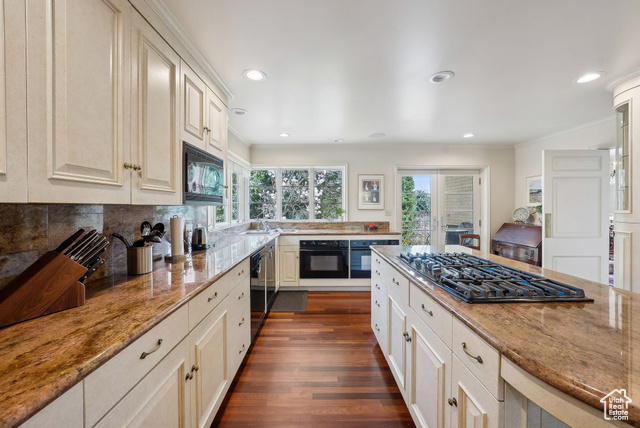 Photo 21 for MLS #2079523 at 1500 E Arlington Dr