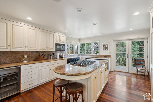 Photo 22 for MLS #2079523 at 1500 E Arlington Dr