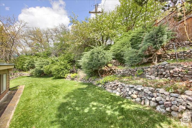 Photo 32 for MLS #2079561 at 3520 Kingston Cir