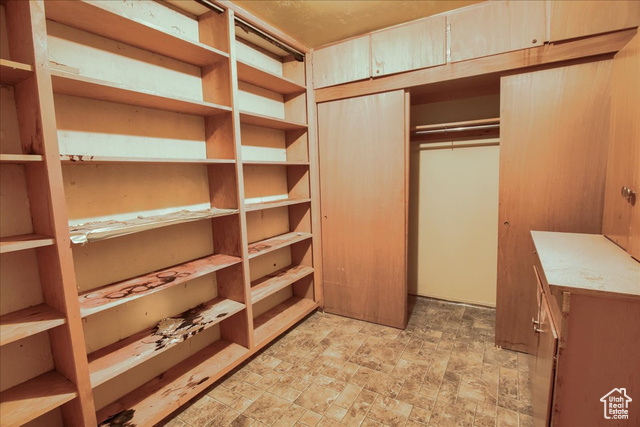 Photo 27 for MLS #2079561 at 3520 Kingston Cir
