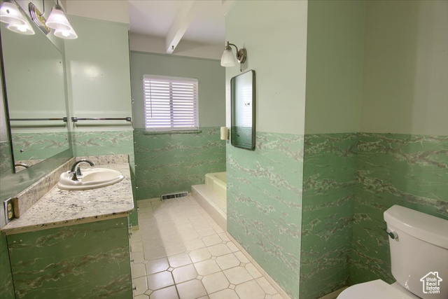Photo 22 for MLS #2079561 at 3520 Kingston Cir