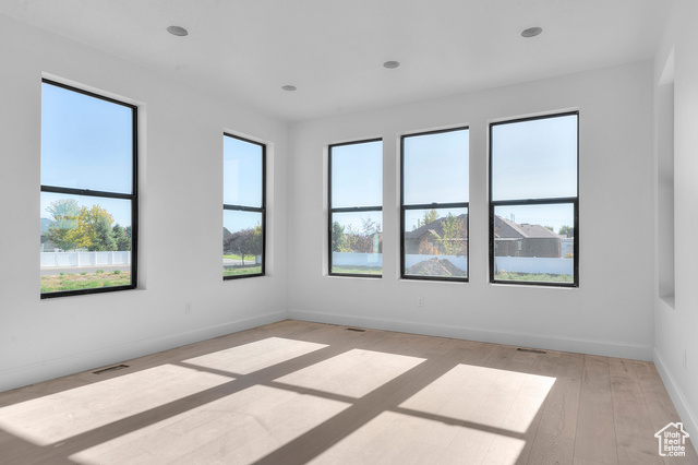 Photo 14 for MLS #2079590 at 34 S Preston St