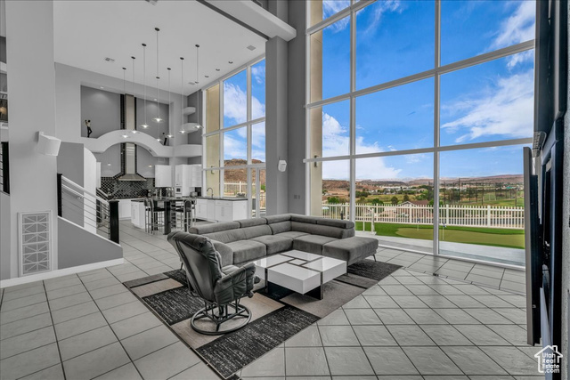 Photo 8 for MLS #2079599 at 668 Lava Pointe Dr