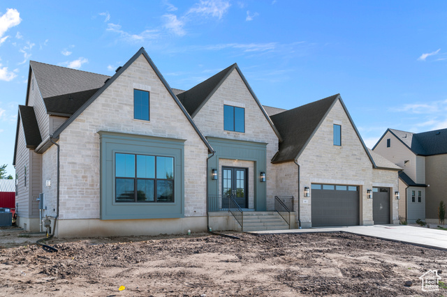 Photo 3 for MLS #2079647 at 461 W Summit Ln
