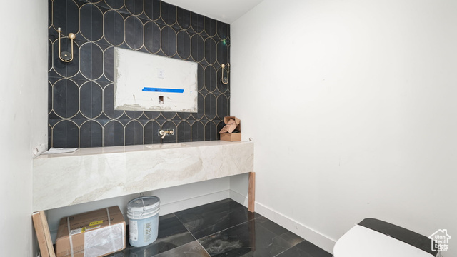 Photo 13 for MLS #2079666 at 11606 S Halcom Dr