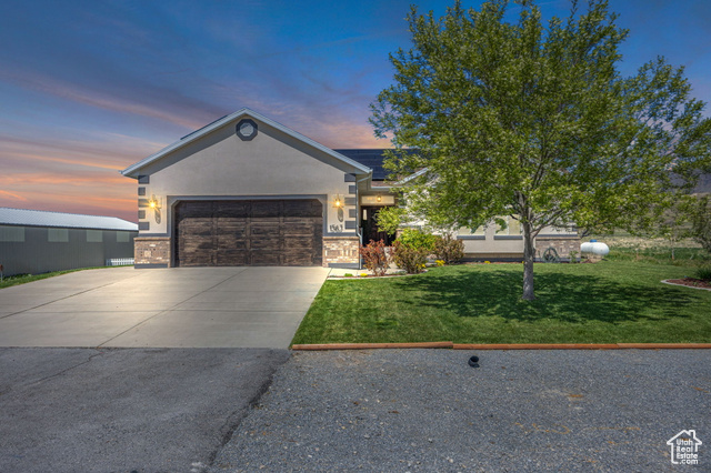 Photo 2 for MLS #2079829 at 1563 Bryan Rd
