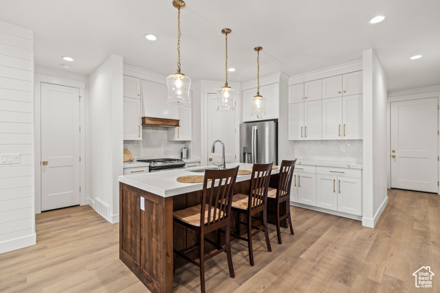 Photo 15 for MLS #2079992 at 949 W Torrey Pines Dr