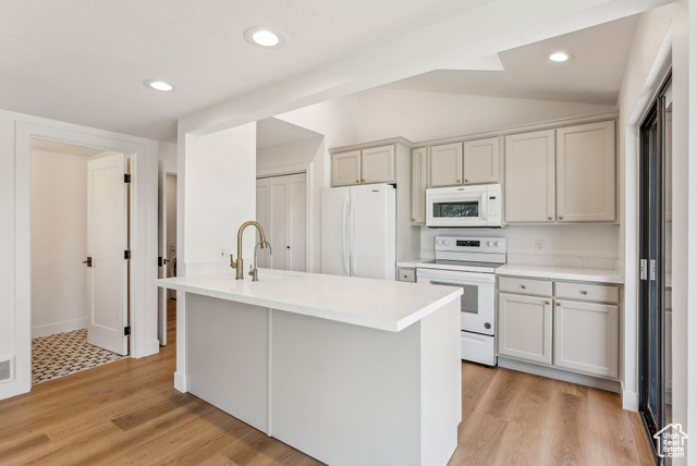 Photo 7 for MLS #2080073 at 4824 N Meadow Loop Rd #7