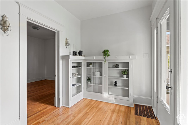 Photo 32 for MLS #2080174 at 946 E Princeton Ave