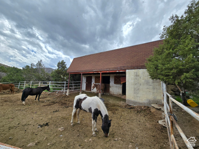 Photo 3 for MLS #2080231 at 8411 W Hi Country Rd #87