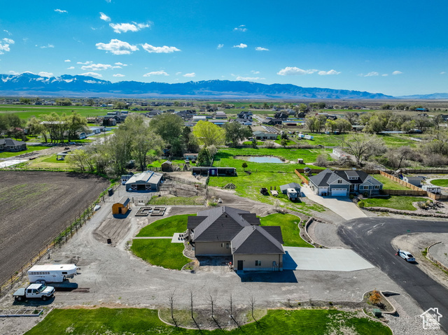 Photo 6 for MLS #2080297 at 302 Old Farm Rd