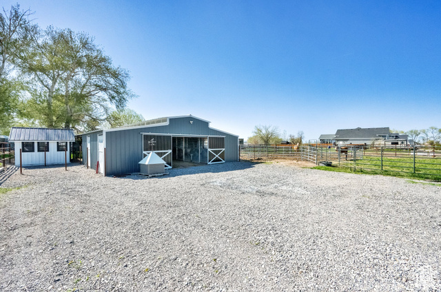 Photo 9 for MLS #2080297 at 302 Old Farm Rd