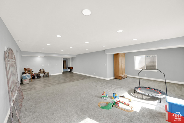 Photo 38 for MLS #2080297 at 302 Old Farm Rd