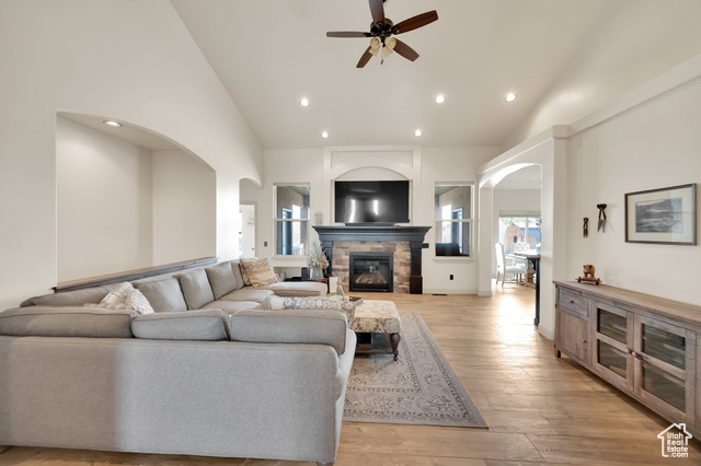Photo 15 for MLS #2080297 at 302 Old Farm Rd