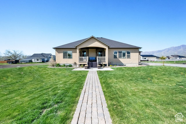 Photo 2 for MLS #2080297 at 302 Old Farm Rd