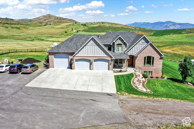 Photo 3 for MLS #2080298 at 667 Hardscrabble Ct