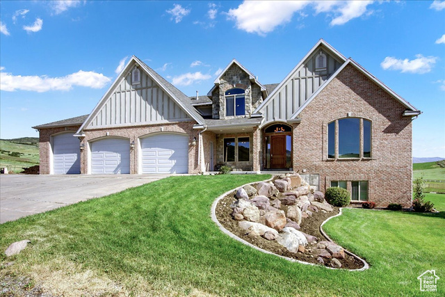Photo 2 for MLS #2080298 at 667 Hardscrabble Ct