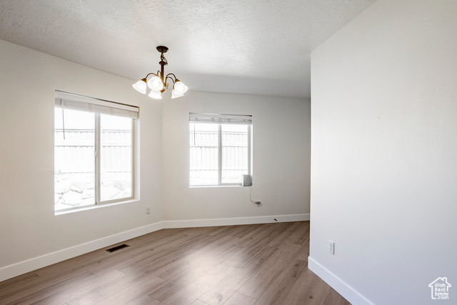 Photo 14 for MLS #2080457 at 4043 E Oakland Hills Dr
