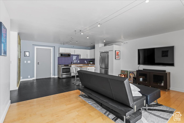 Photo 6 for MLS #2080497 at 875 S Donner Way #1208